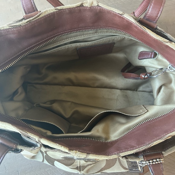 Vintage Coach tote. - Picture 4 of 5